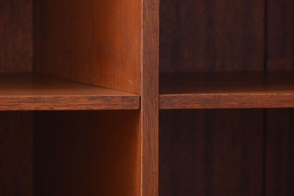 アンティーク家具　和製アンティーク　特大!古い木の重厚なマス目棚(収納棚、飾り棚)