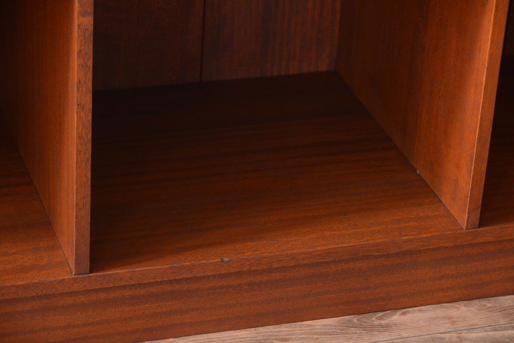 アンティーク家具　和製アンティーク　特大!古い木の重厚なマス目棚(収納棚、飾り棚)