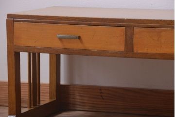レトロ家具　和製アンティーク　引き出し2杯付きのレトロな文机