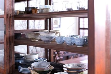 アンティーク家具　アンティーク　二段重ねの大きな両面戸棚