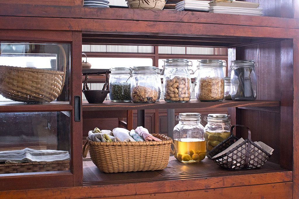 アンティーク家具　アンティーク　二段重ねの大きな両面戸棚