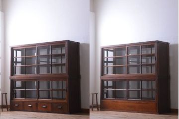 アンティーク家具　アンティーク　二段重ねの大きな両面戸棚