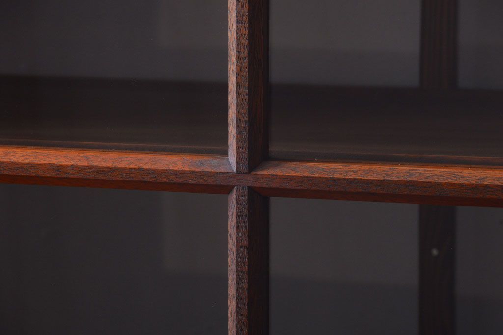 アンティーク家具　アンティーク　二段重ねの大きな両面戸棚