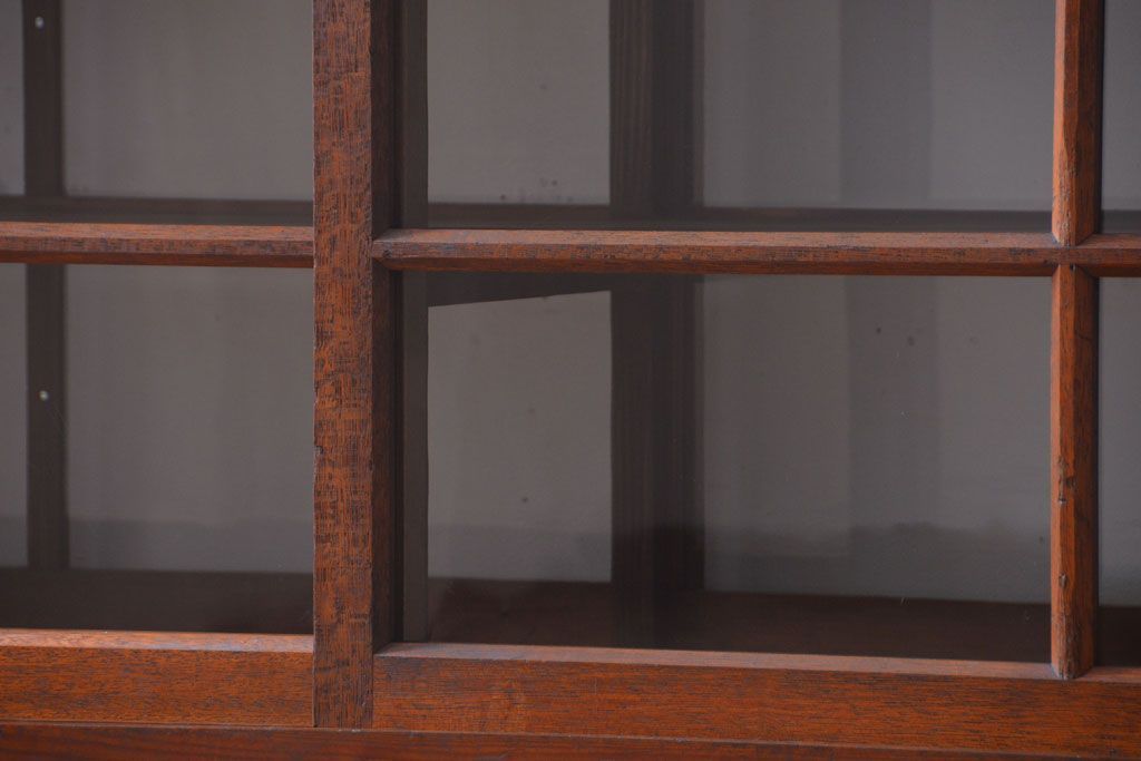 アンティーク家具　アンティーク　二段重ねの大きな両面戸棚