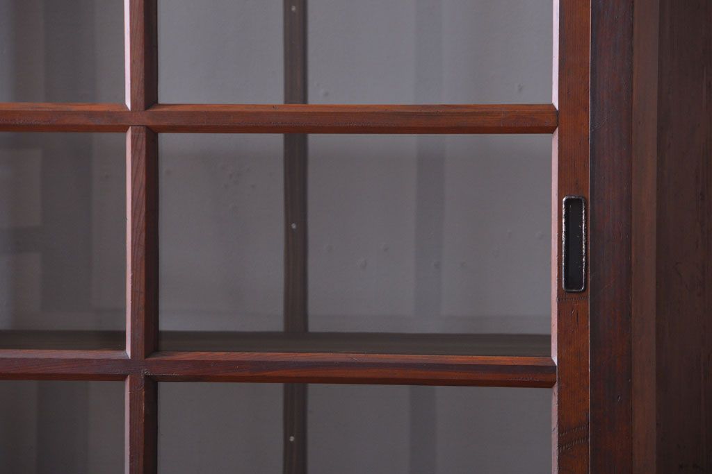 アンティーク家具　アンティーク　二段重ねの大きな両面戸棚