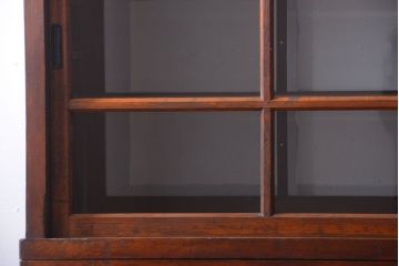 アンティーク家具　アンティーク　二段重ねの大きな両面戸棚
