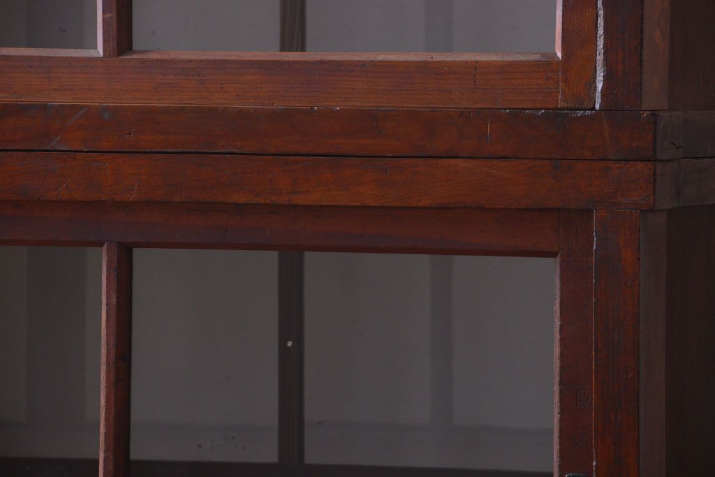 アンティーク家具　アンティーク　二段重ねの大きな両面戸棚