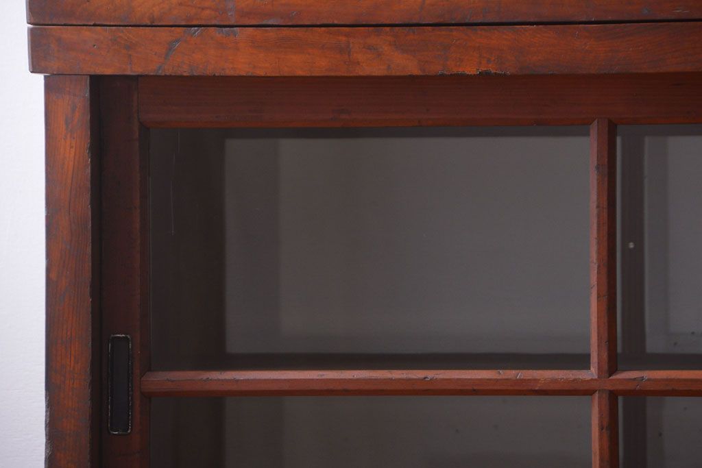 アンティーク家具　アンティーク　二段重ねの大きな両面戸棚