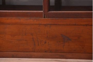 アンティーク家具　アンティーク　二段重ねの大きな両面戸棚