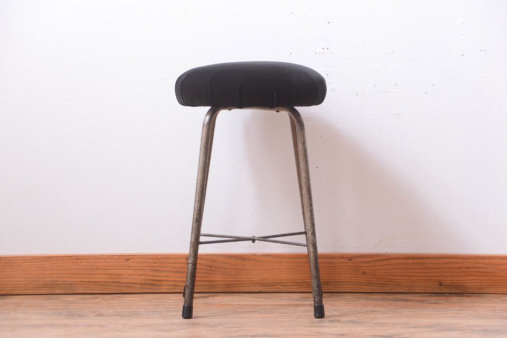 アンティーク家具　和製アンティーク　古い鉄脚のスツール(1)
