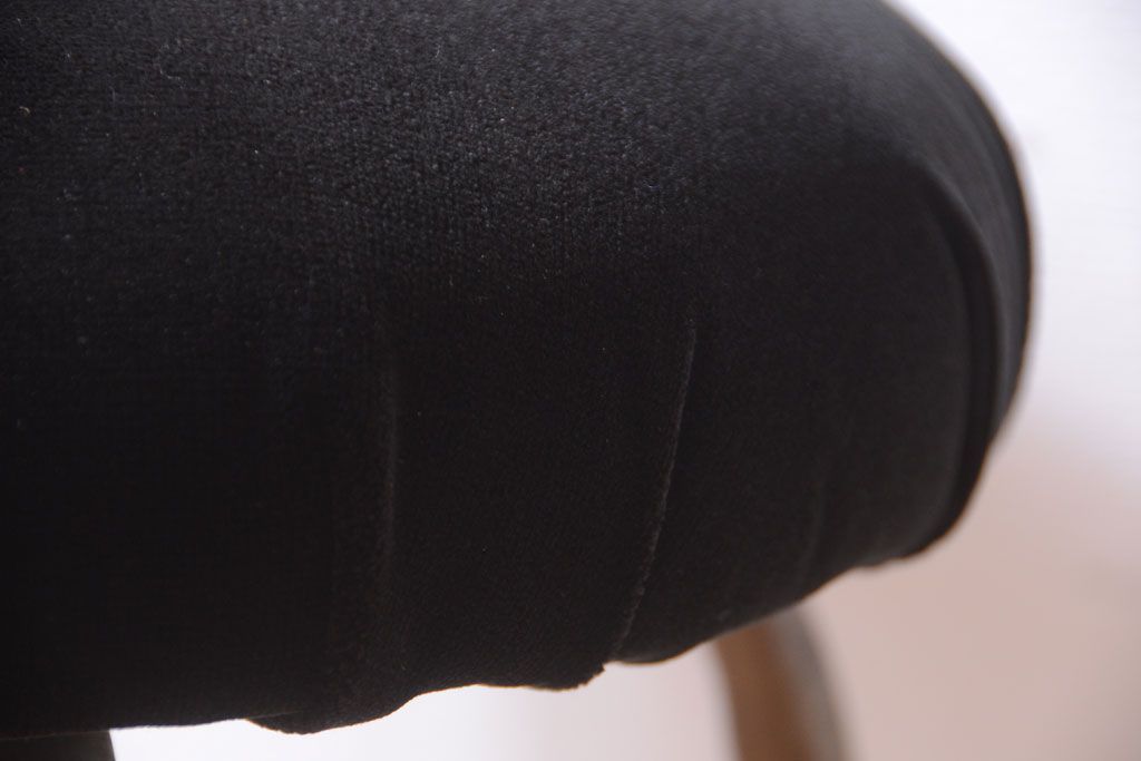 アンティーク家具　和製アンティーク　古い鉄脚のスツール(1)