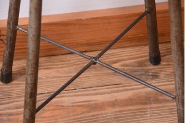 アンティーク家具　和製アンティーク　古い鉄脚のスツール(1)