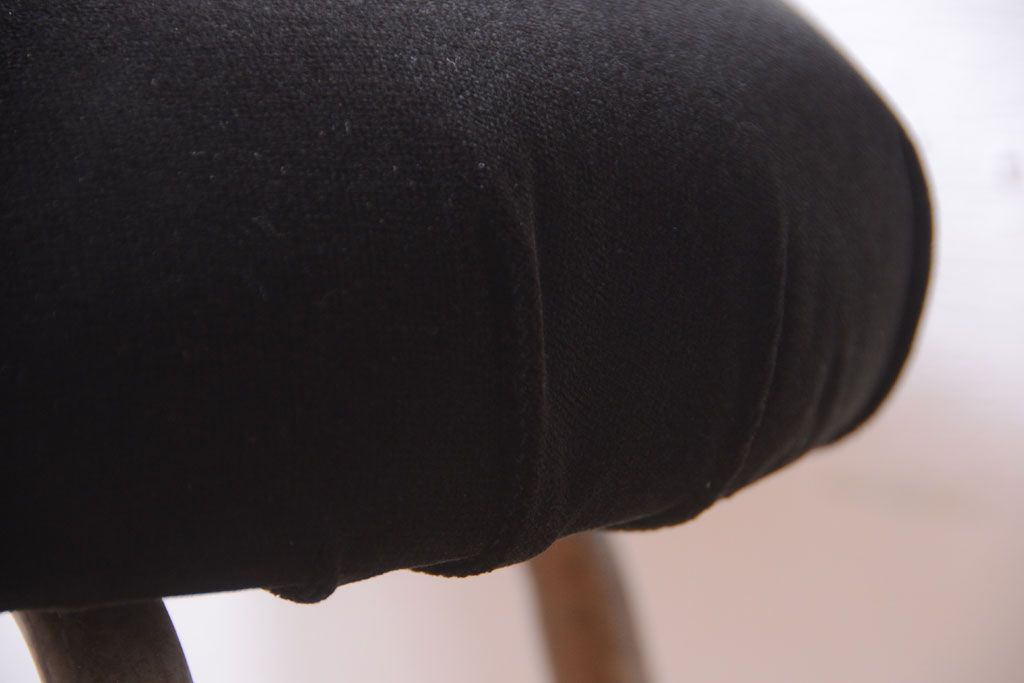 アンティーク家具　和製アンティーク　古い鉄脚のスツール(2)