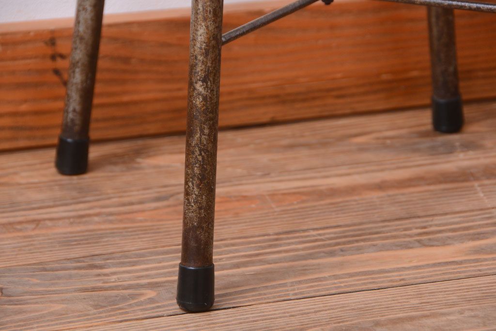 アンティーク家具　和製アンティーク　古い鉄脚のスツール(2)