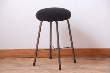 アンティーク家具　和製アンティーク　古い鉄脚のスツール(2)