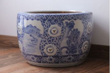 アンティーク雑貨　古民具・骨董　図柄の美しいアンティーク瀬戸火鉢