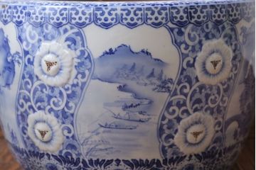 アンティーク雑貨　古民具・骨董　図柄の美しいアンティーク瀬戸火鉢