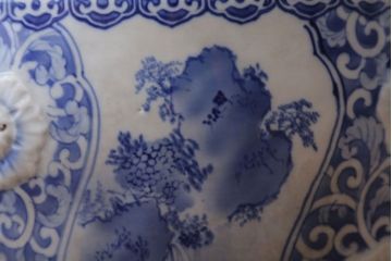 アンティーク雑貨　古民具・骨董　図柄の美しいアンティーク瀬戸火鉢