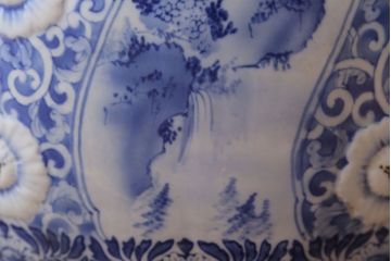 アンティーク雑貨　古民具・骨董　図柄の美しいアンティーク瀬戸火鉢