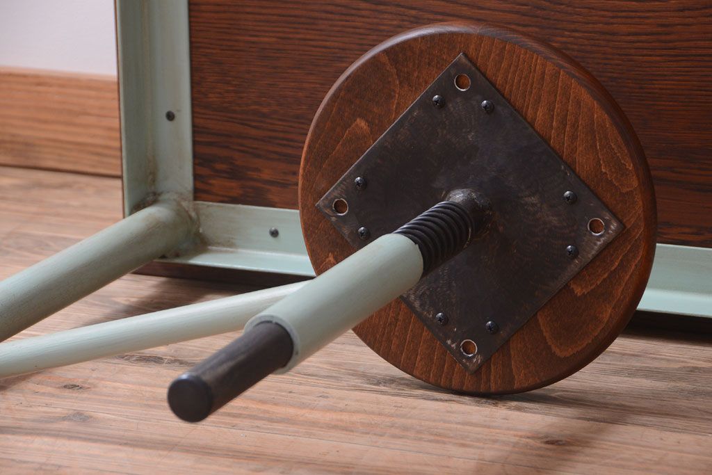 ラフジュ工房オリジナル 4脚格納スツールの作業台(テーブル・机)(2)