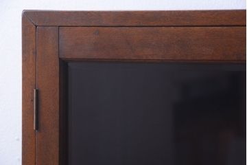 アンティーク家具　和製アンティーク　古い木製の縦型収納棚(ガラス戸棚)