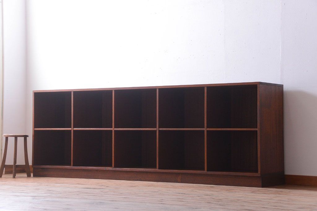 アンティーク家具　和製アンティーク　特大サイズ!古い木の重厚なマス目棚(収納棚、飾り棚)