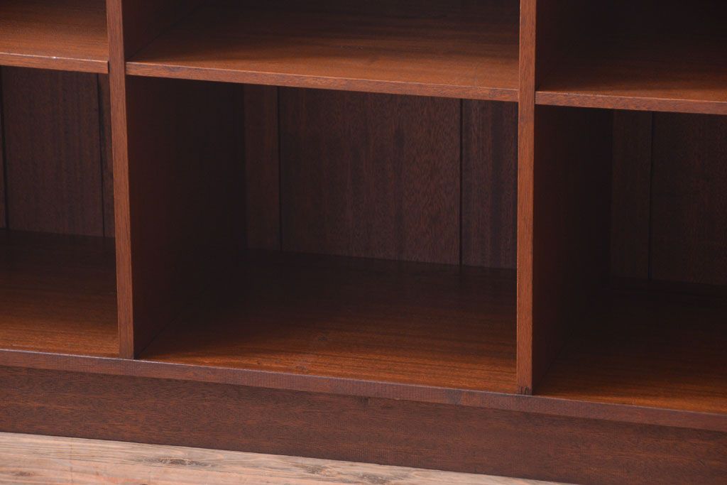 アンティーク家具　和製アンティーク　特大サイズ!古い木の重厚なマス目棚(収納棚、飾り棚)