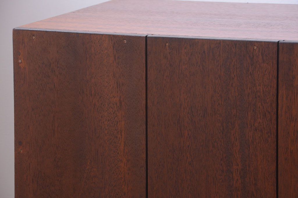 アンティーク家具　和製アンティーク　特大サイズ!古い木の重厚なマス目棚(収納棚、飾り棚)