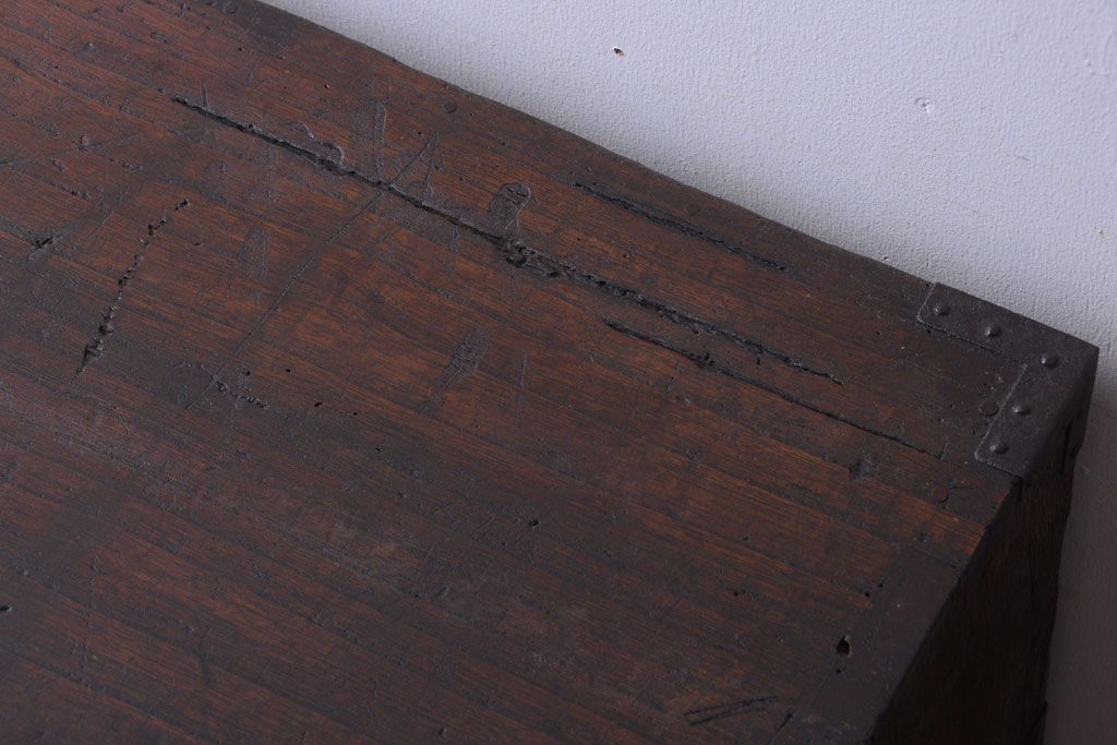 アンティーク家具　古民具・骨董　明治期　重厚な金具のアンティーク帳場箪笥