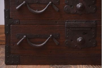 アンティーク家具　古民具・骨董　明治期　重厚な金具のアンティーク帳場箪笥