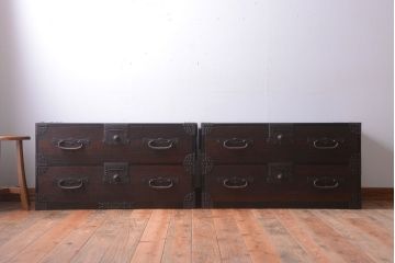 アンティーク家具　古民具・骨董　明治期　重厚な金具のアンティーク衣装箪笥