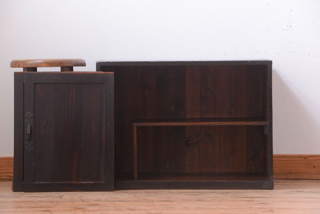 アンティーク家具　古民具・骨董　明治期　古い木のシンプルなアンティーク戸棚