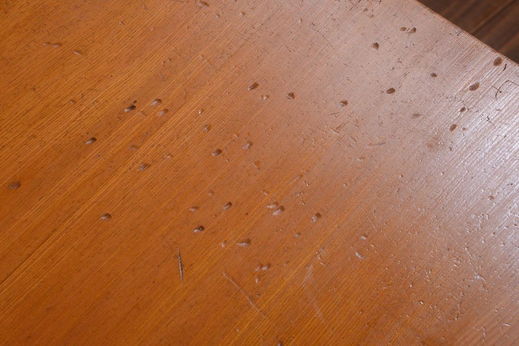 レトロ家具　昭和レトロ　古い木製のシンプルなアンティークサイドテーブル