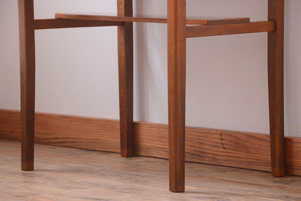 レトロ家具　昭和レトロ　古い木製のシンプルなアンティークサイドテーブル