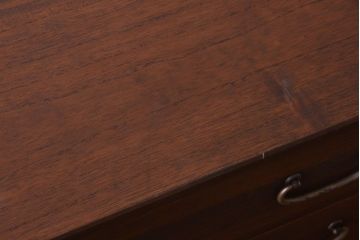 アンティーク家具　和製アンティーク　古い桐材のシックな衣装箪笥(桐箪笥、桐たんす)