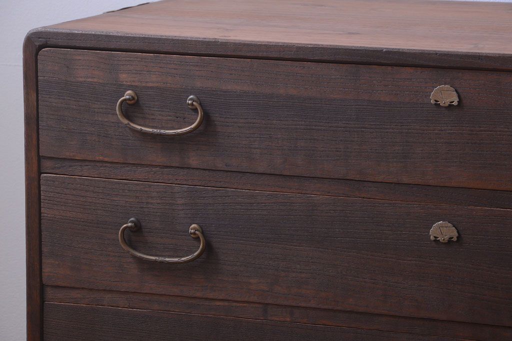 アンティーク家具　和製アンティーク　古い桐材のシックな衣装箪笥(桐箪笥、桐たんす)