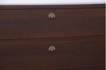 アンティーク家具　和製アンティーク　古い桐材のシックな衣装箪笥(桐箪笥、桐たんす)