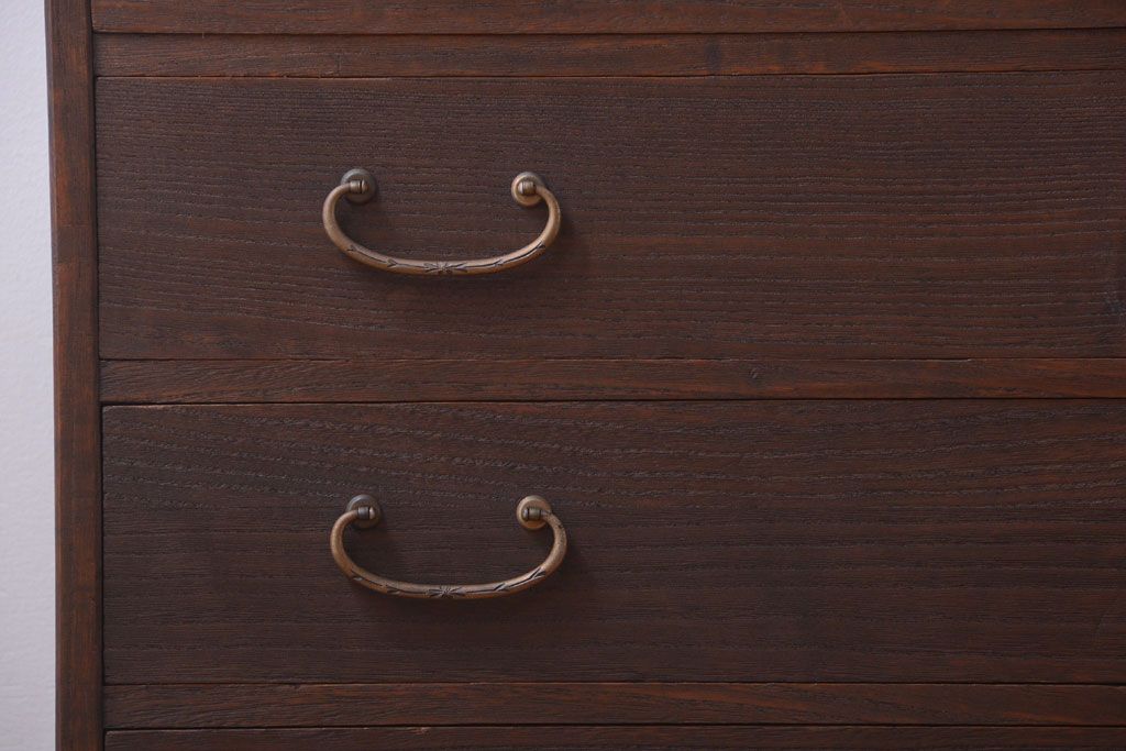 アンティーク家具　和製アンティーク　古い桐材のシックな衣装箪笥(桐箪笥、桐たんす)