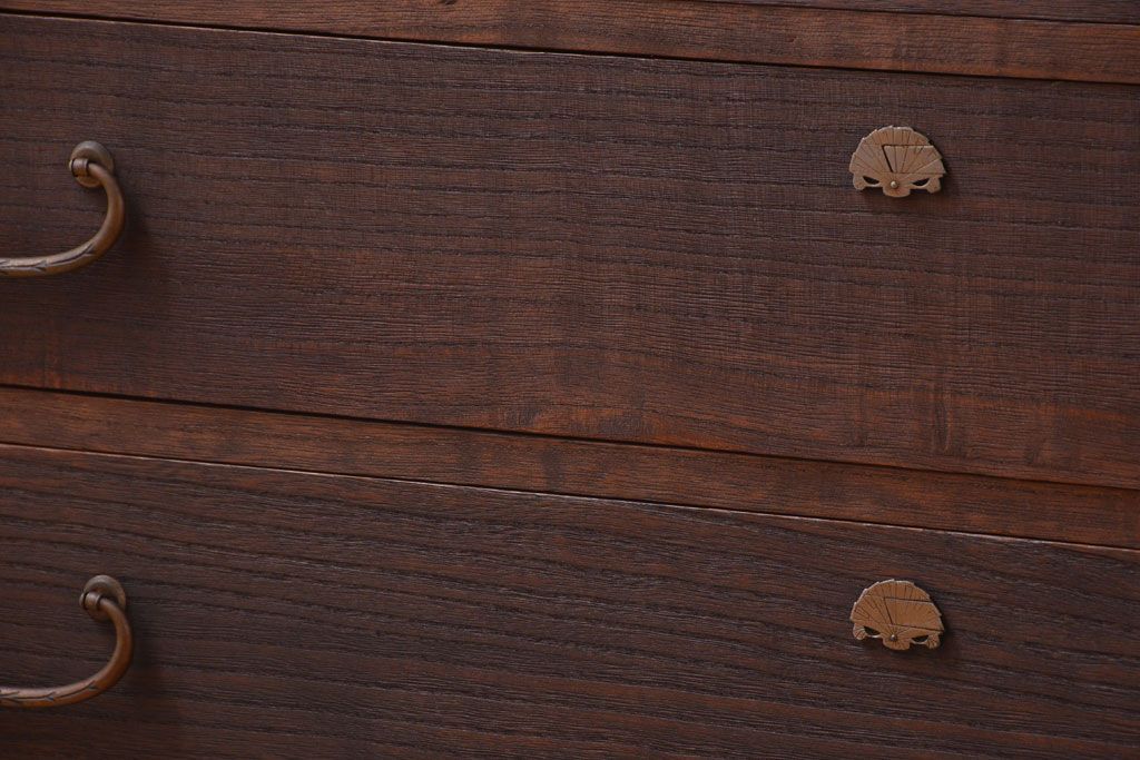 アンティーク家具　和製アンティーク　古い桐材のシックな衣装箪笥(桐箪笥、桐たんす)