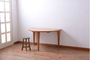 中古　キツツキマーク　飛騨産業　森のことば　半円形テーブル(座卓)(定価約16万)