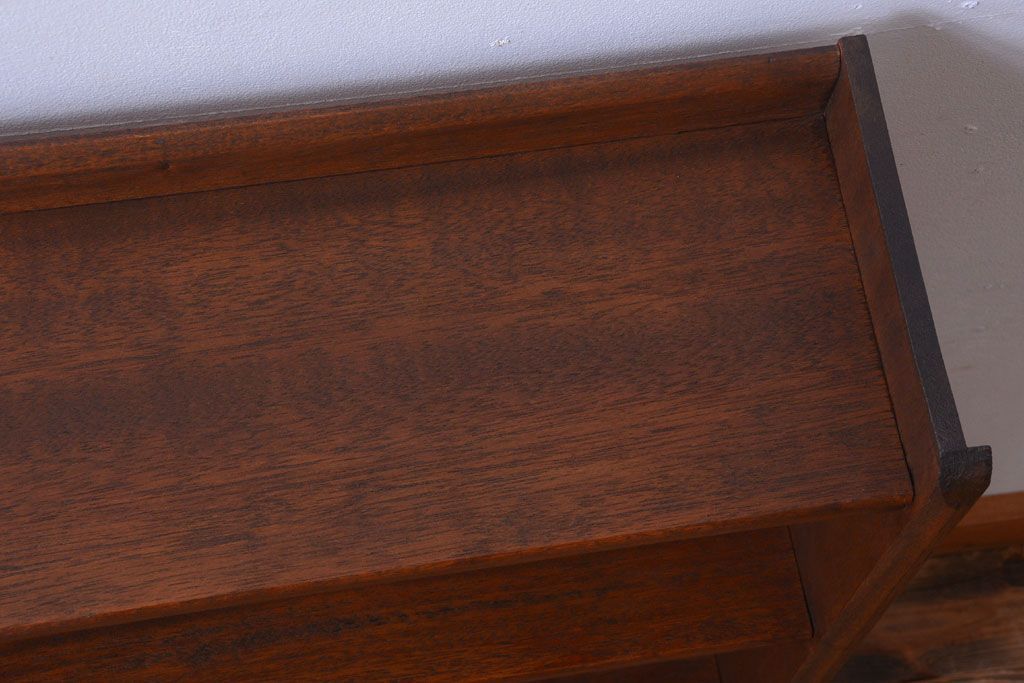 アンティーク家具　和製アンティーク　古い木のシックでシンプルなブックシェルフ(本棚)