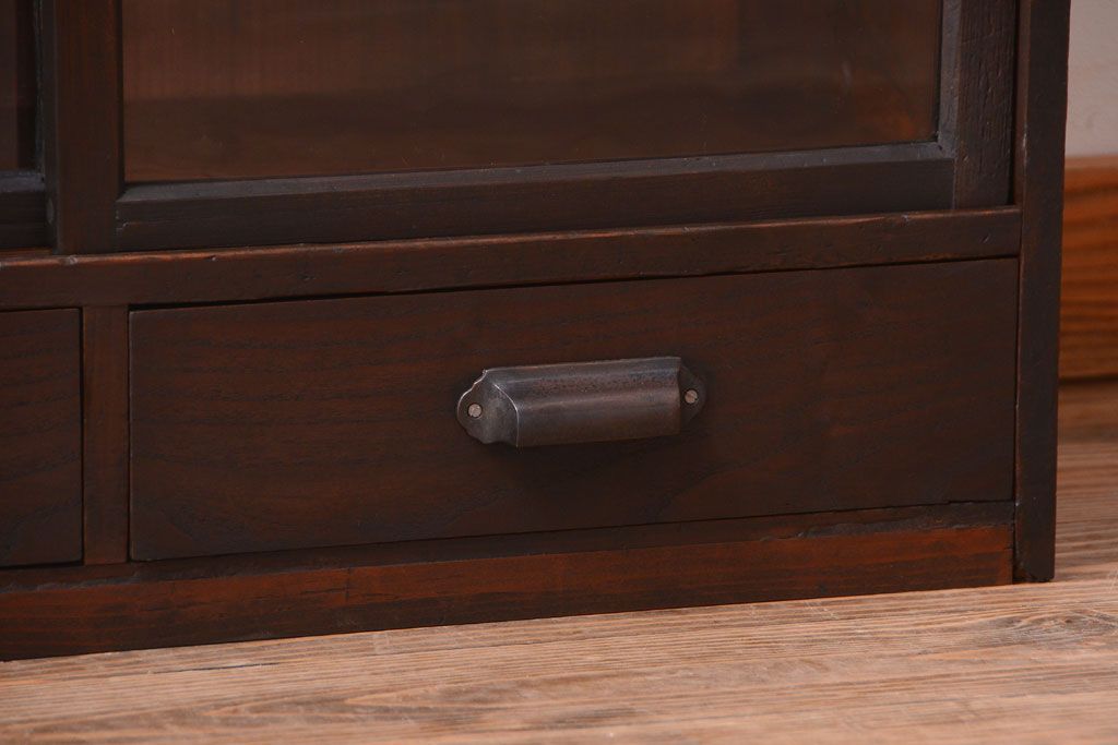 アンティーク家具　和製アンティーク　古い木の引き出し付き小さな収納棚