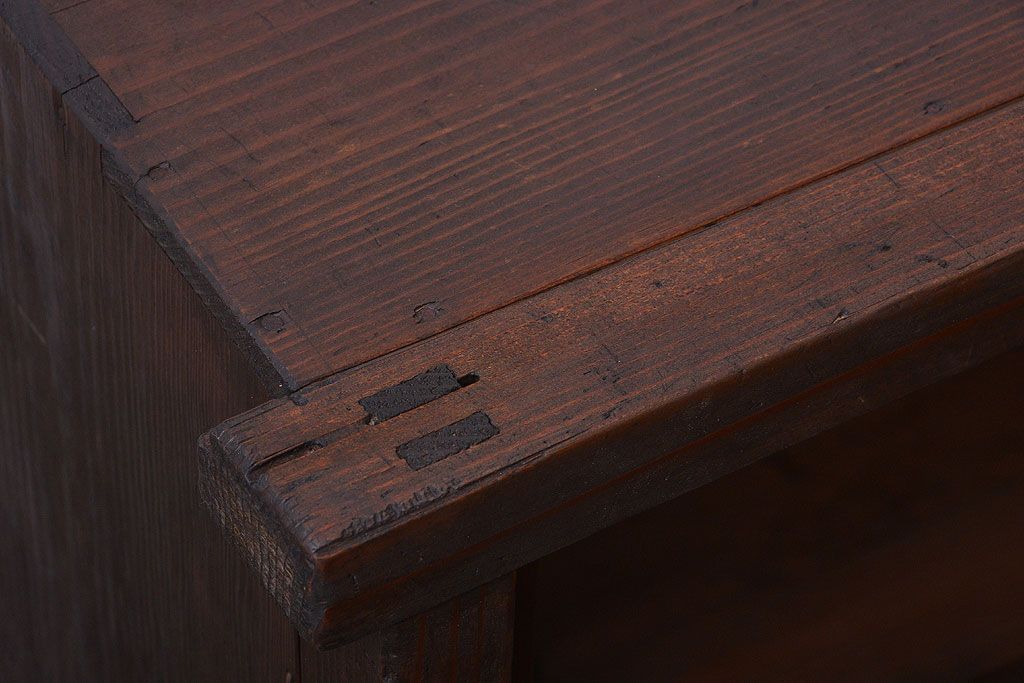 アンティーク家具　和製アンティーク　4枚引き戸付き!古い木製の横型戸棚