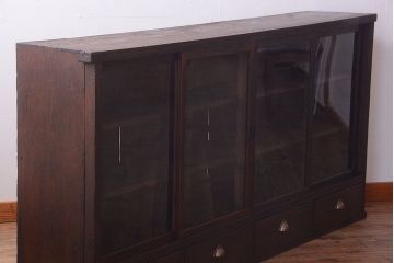 アンティーク家具　和製アンティーク　4枚引き戸付き!古い木製の横型戸棚