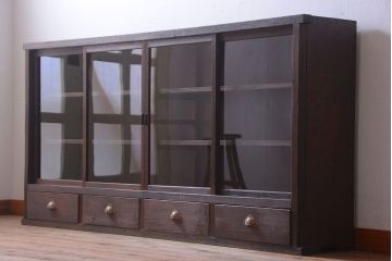 アンティーク家具　和製アンティーク　4枚引き戸付き!古い木製の横型戸棚