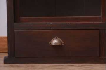 アンティーク家具　和製アンティーク　4枚引き戸付き!古い木製の横型戸棚