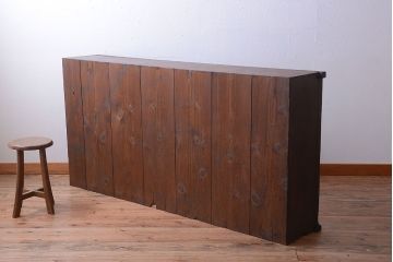 アンティーク家具　和製アンティーク　4枚引き戸付き!古い木製の横型戸棚