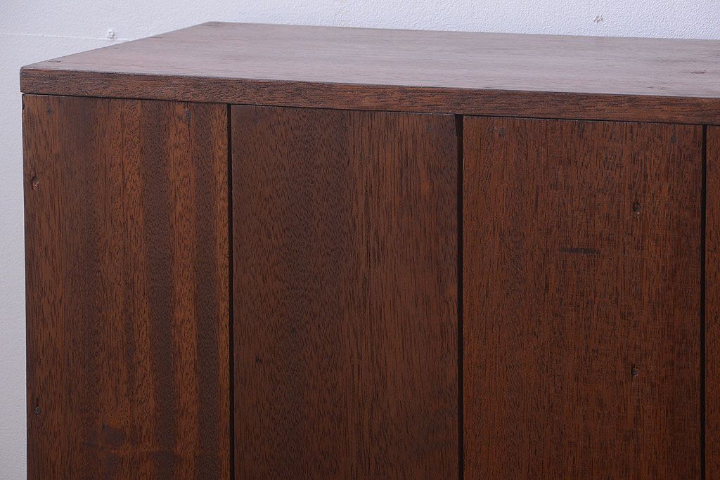 アンティーク家具　和製アンティーク　特大サイズ!古い木の重厚なアンティークマス目棚(3)