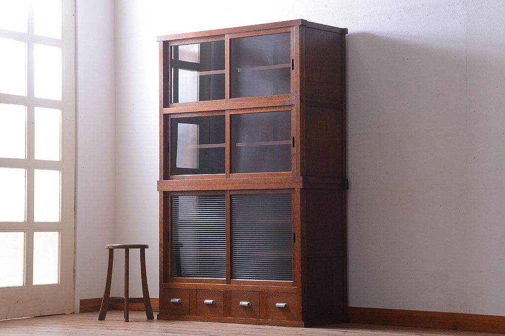 アンティーク家具　和製アンティーク　古い木製の縦型重ね収納棚