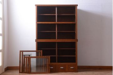 アンティーク家具　和製アンティーク　古い木製の縦型重ね収納棚